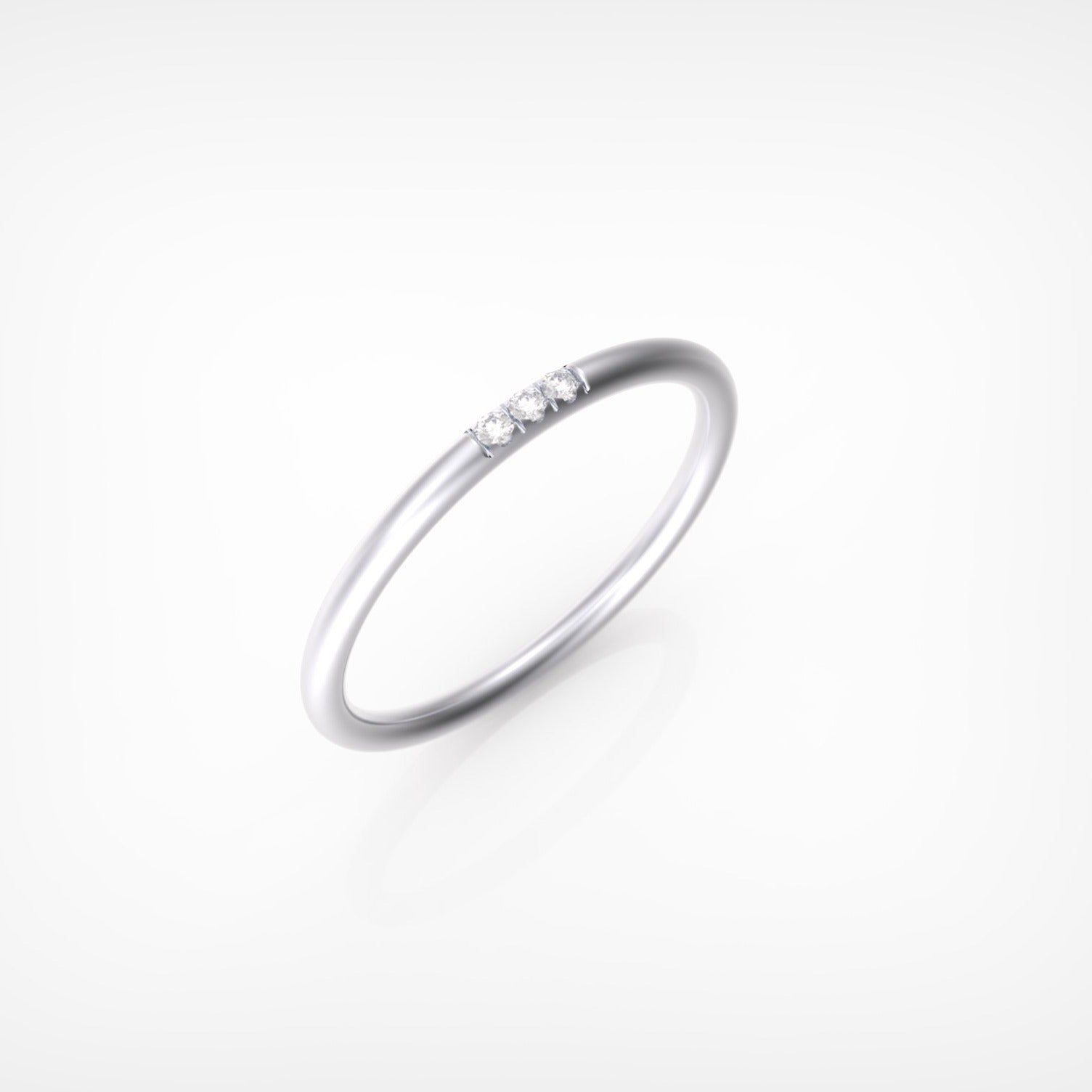 טבעת עדינה עם שלושה יהלומים מנצנצים