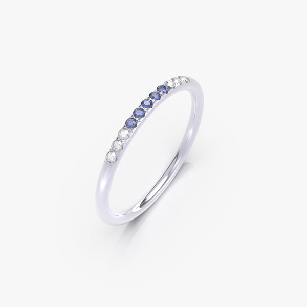 טבעת שורת יהלומים וספירים כחולים