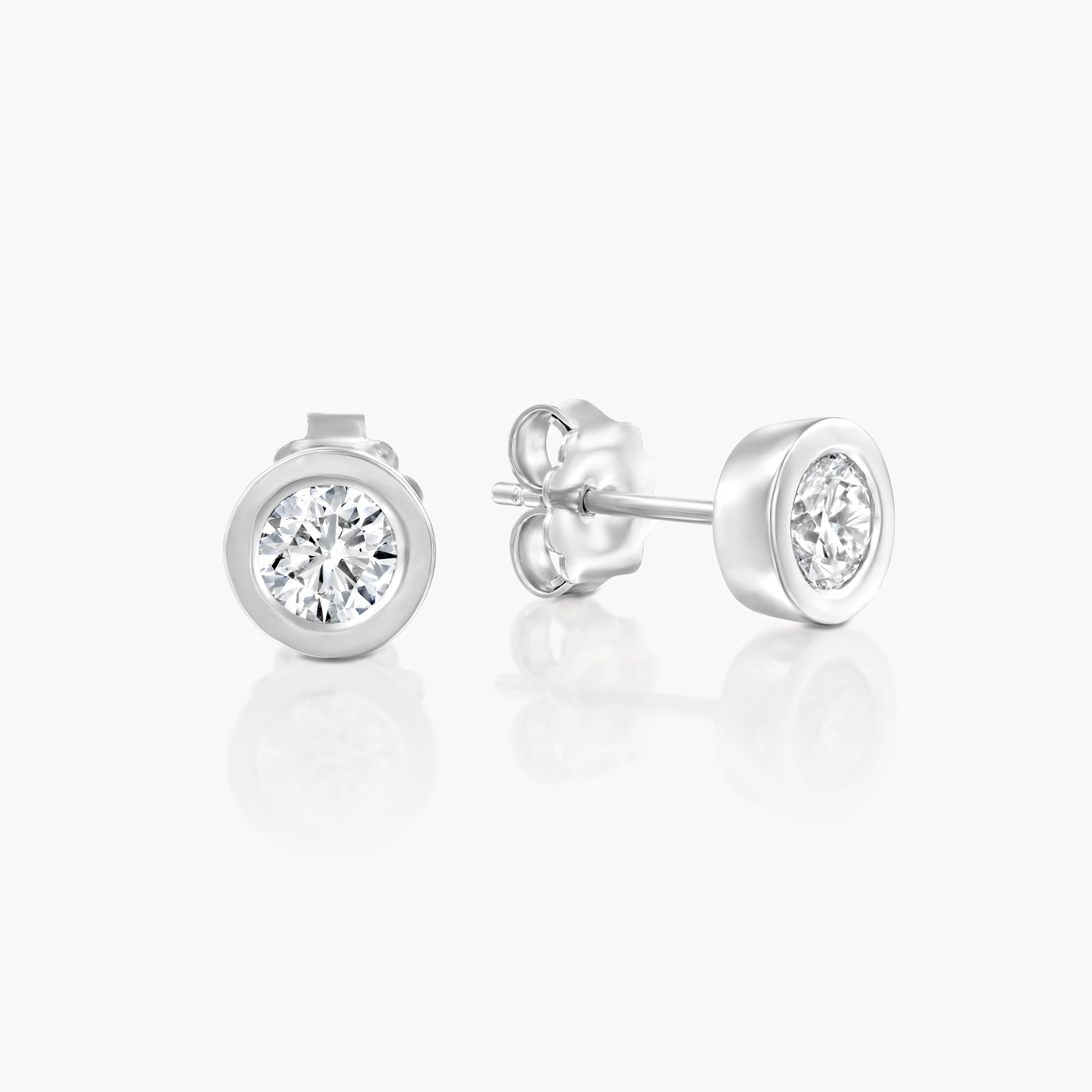 עגילי ספוטלייט צמודים