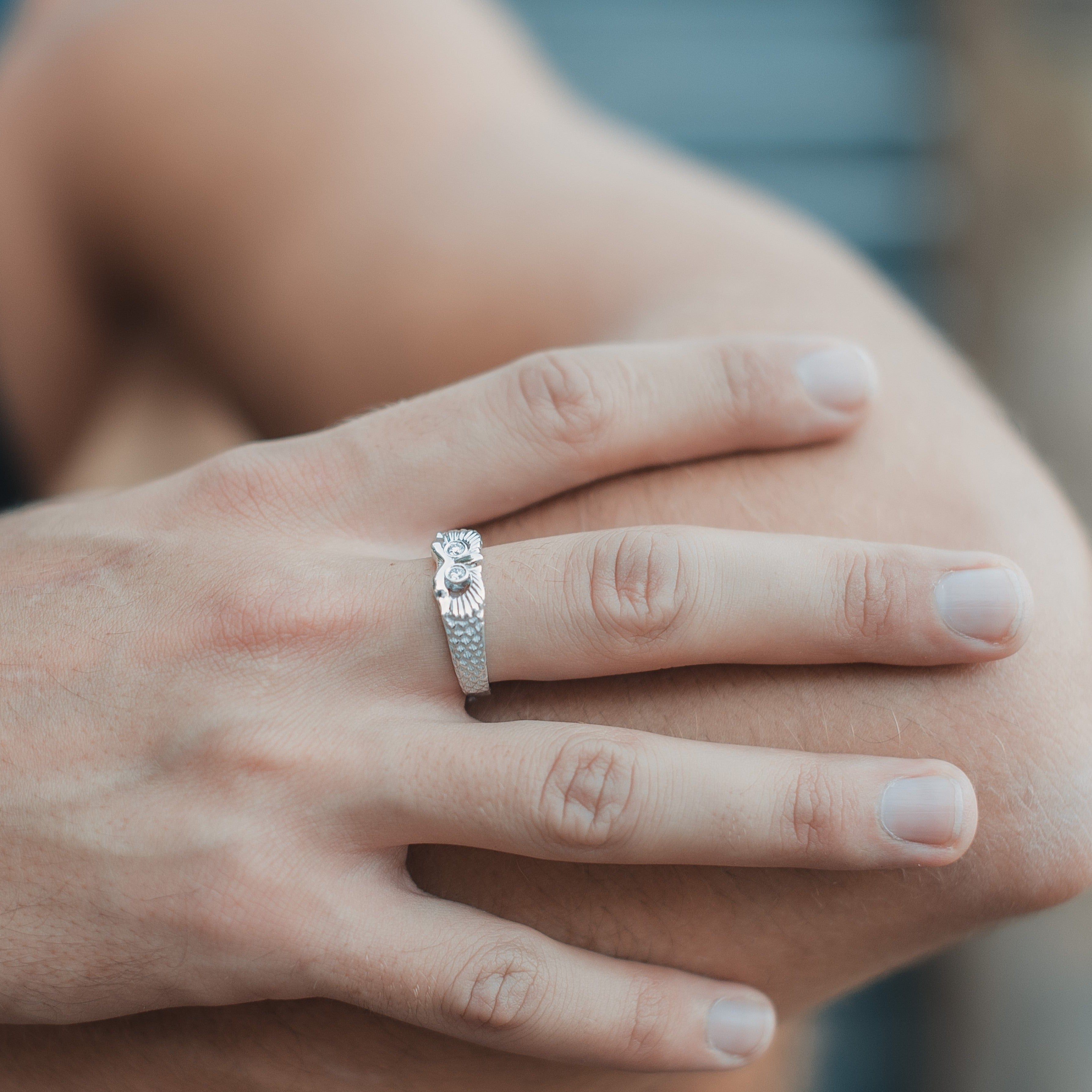 טבעת ינשוף לילי עם עיני יהלומים