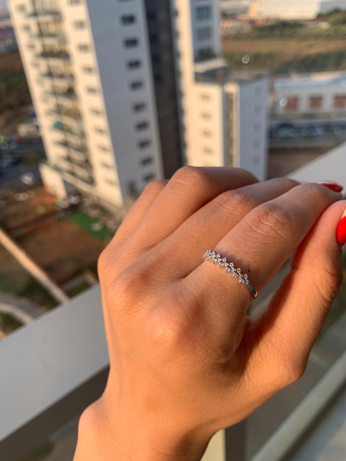 טבעת נגיעות יהלומים מודרנית