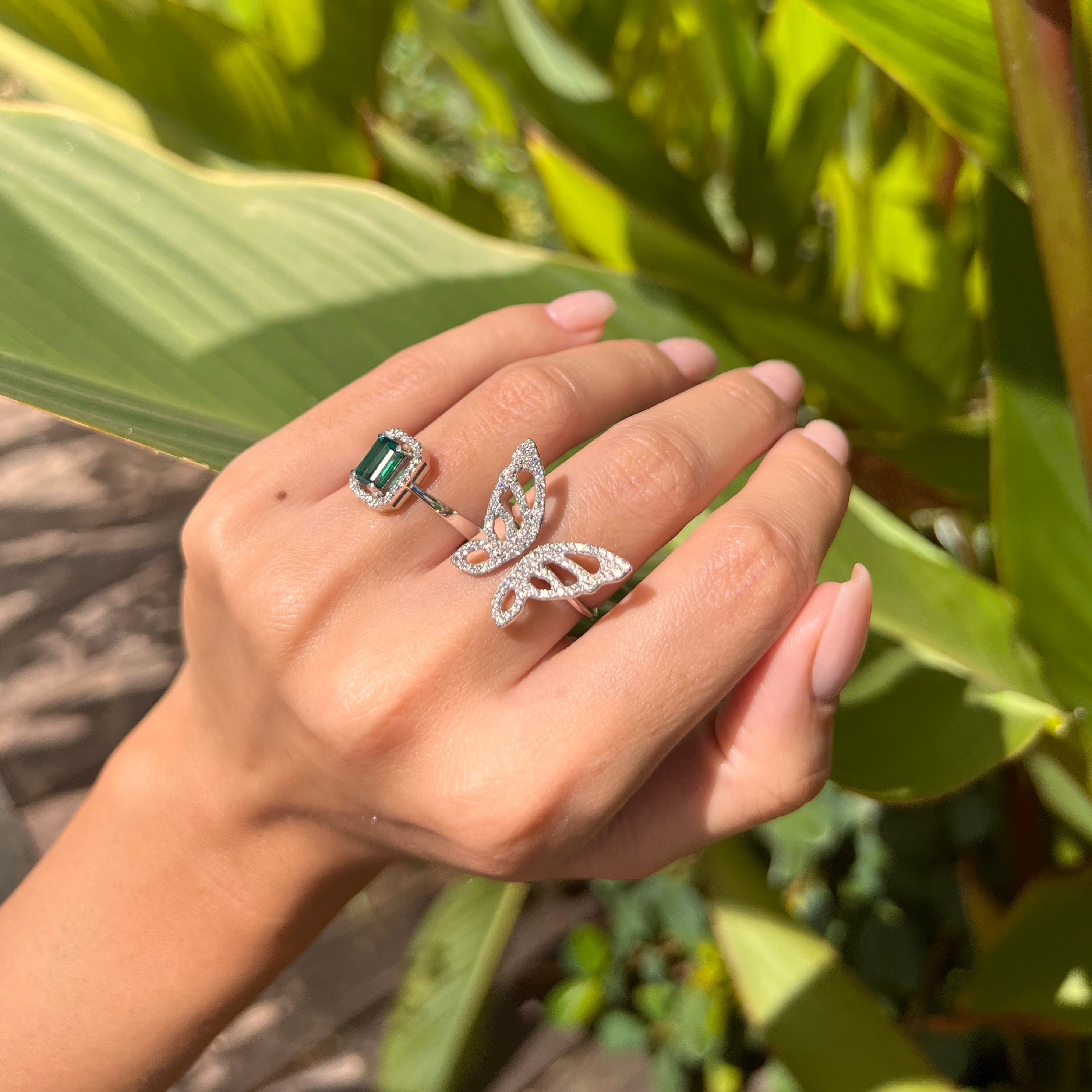 טבעת הפרפר המנצנץ