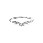 טבעת וי יהלומים מנצנצים