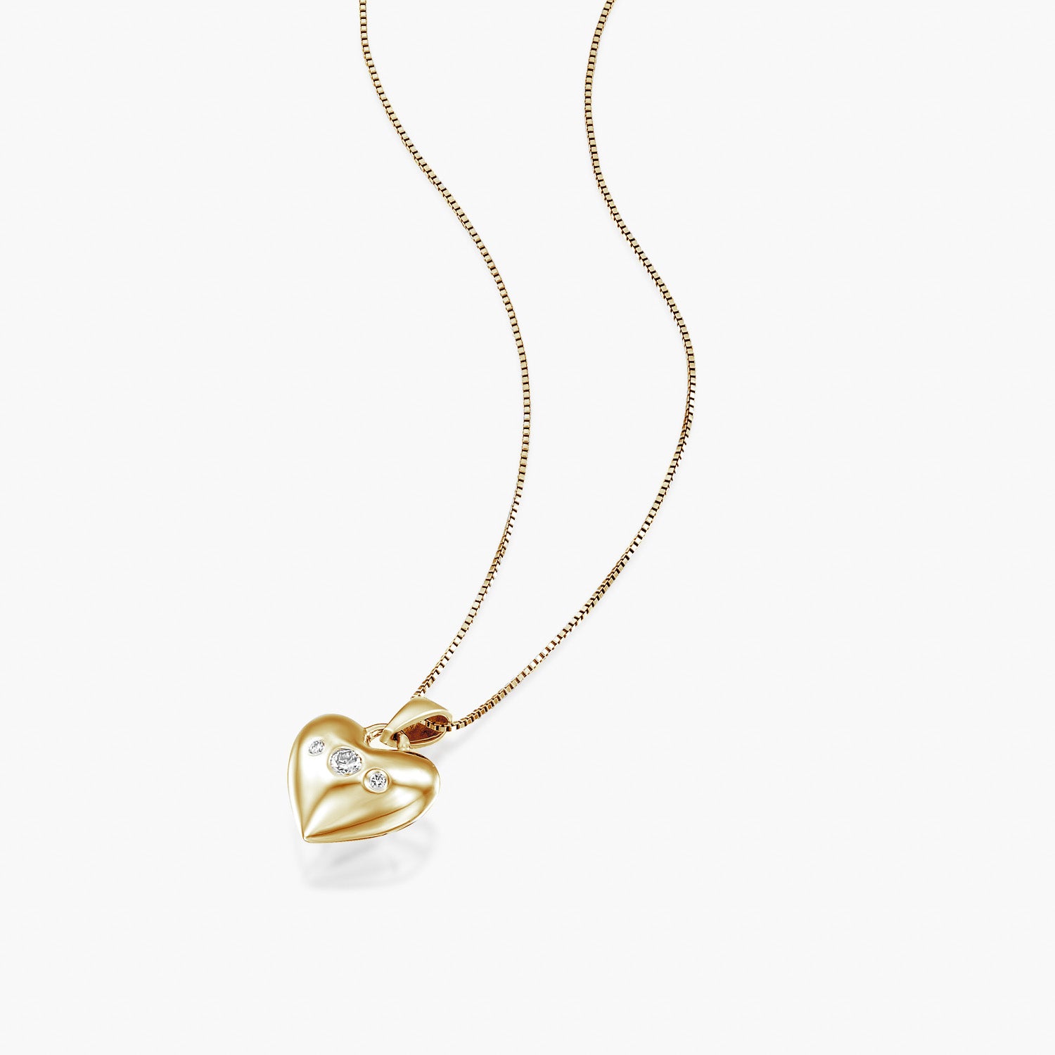 תליון לב שלישית יהלומים